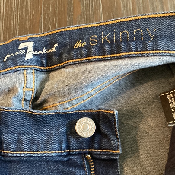 7 for all mankind ladies, denim in size 28 made in the USA. - Picture 3 of 8